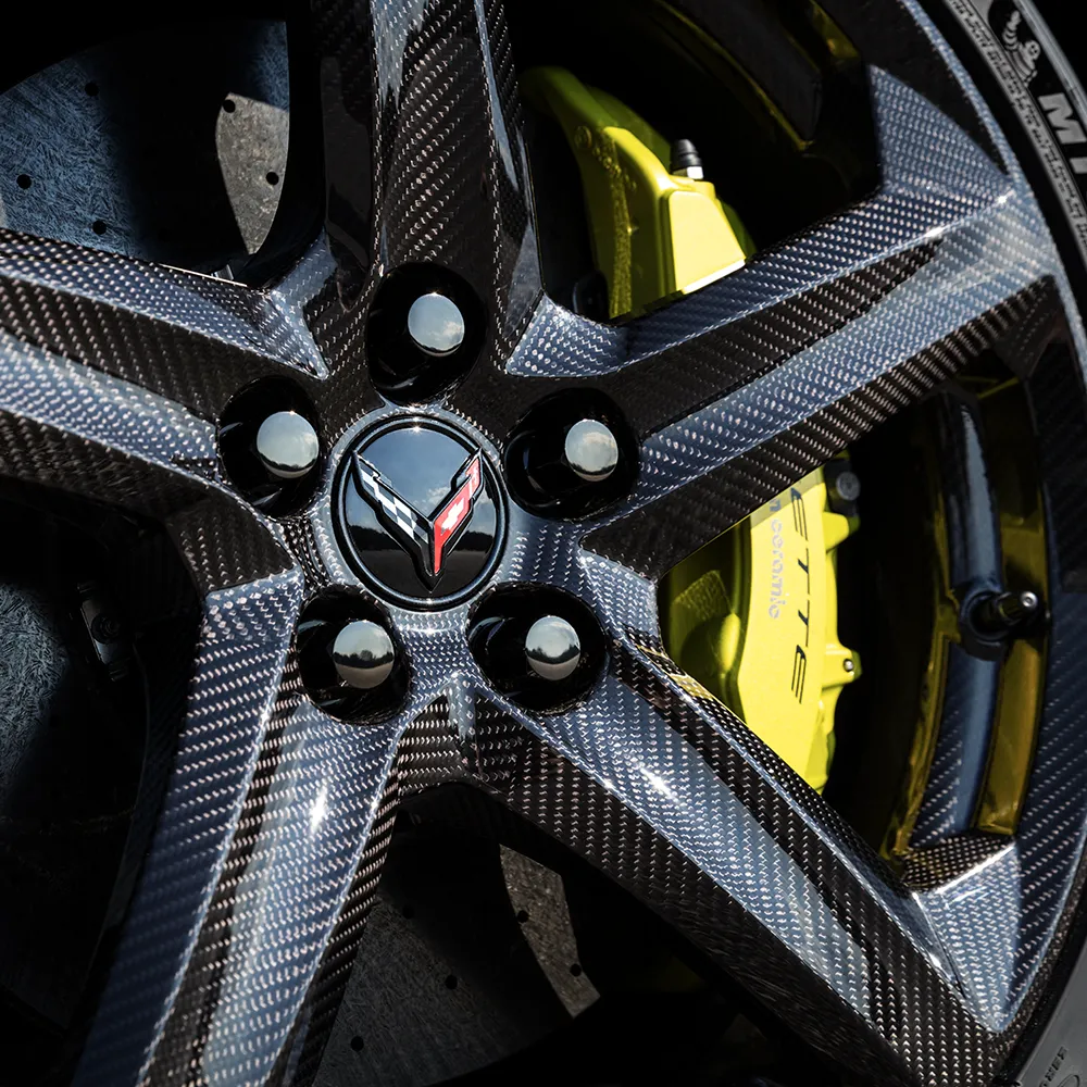 felga carbon corvette